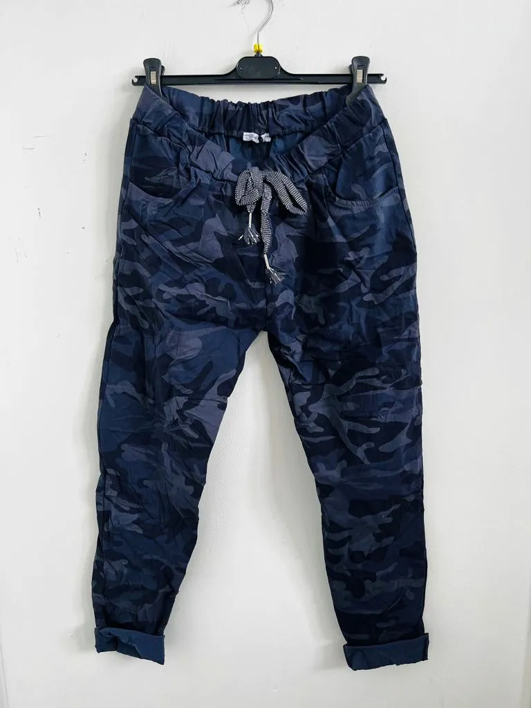 Alessa Camo magic Trousers - Navy