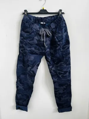 Alessa Camo magic Trousers - Navy