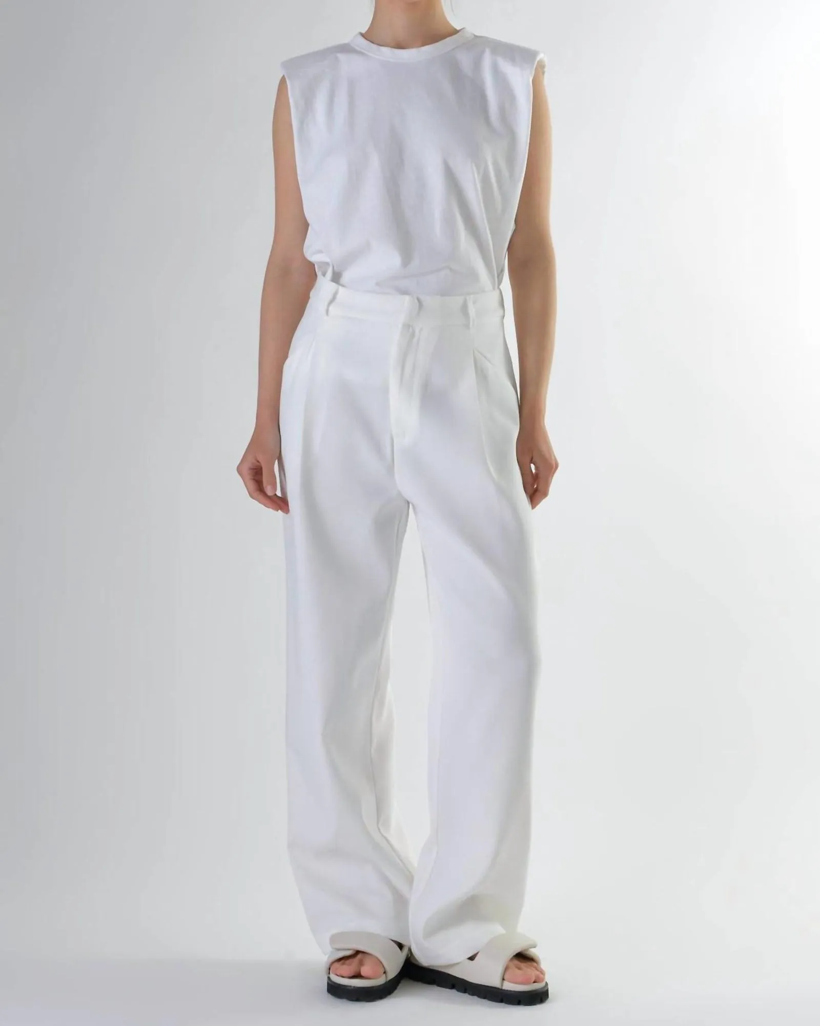 Classically Me Pants in White | White