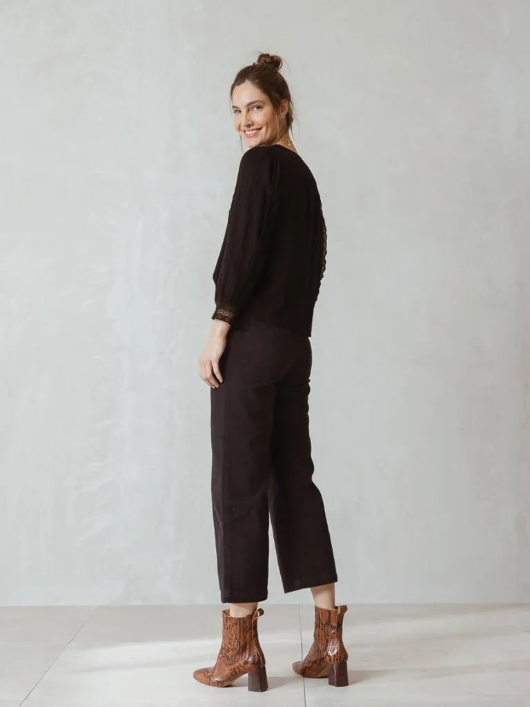 Indi & Cold Cotton Crop Trousers in Black