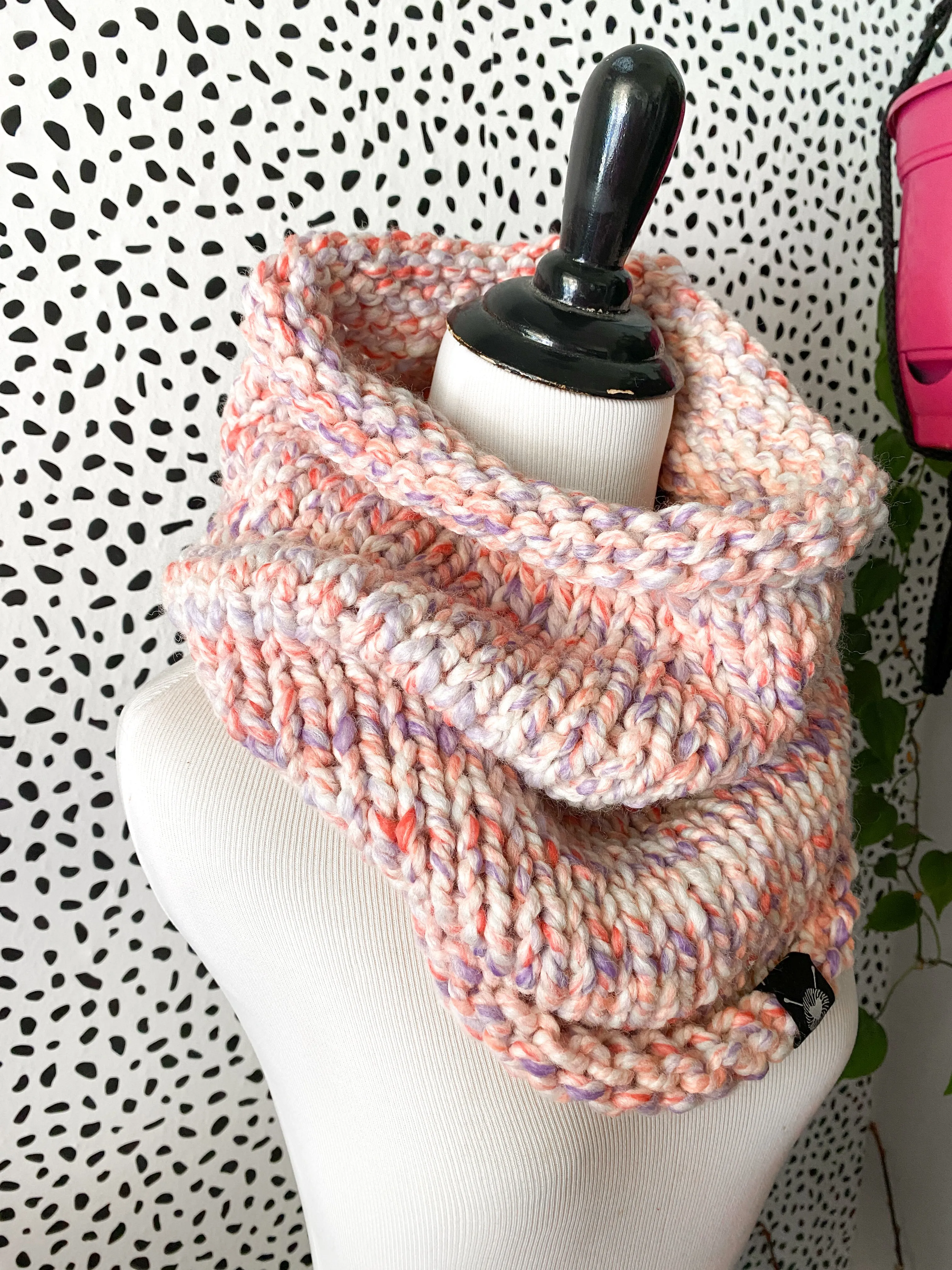Neckwarmer in Magic Twist