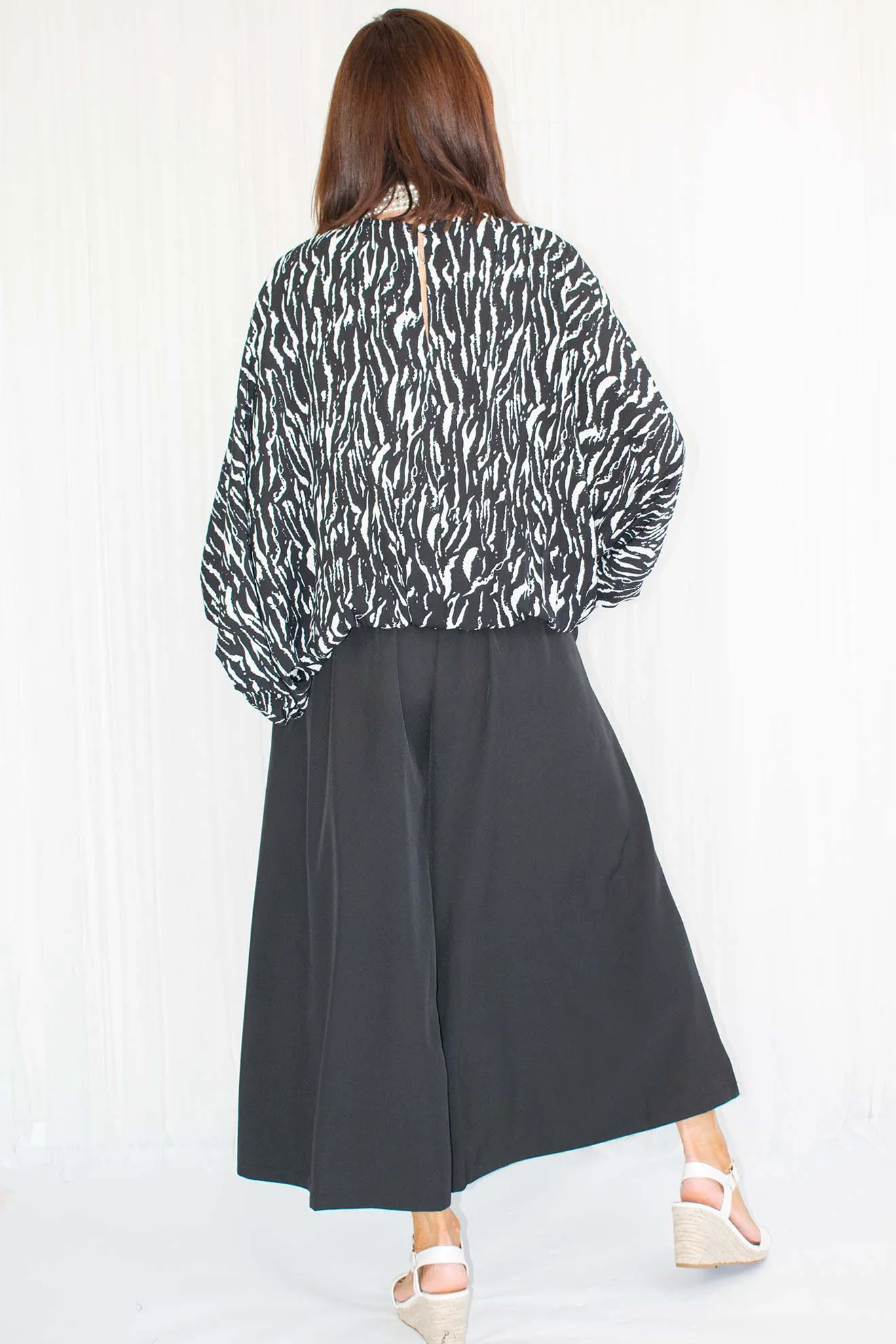 Zerana Batwing Sleeve Elastic Hem Top in Zebra Print